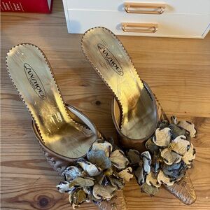 Luv Shoes Canada Floral Embellished Brown Slip-On Heels Size 7